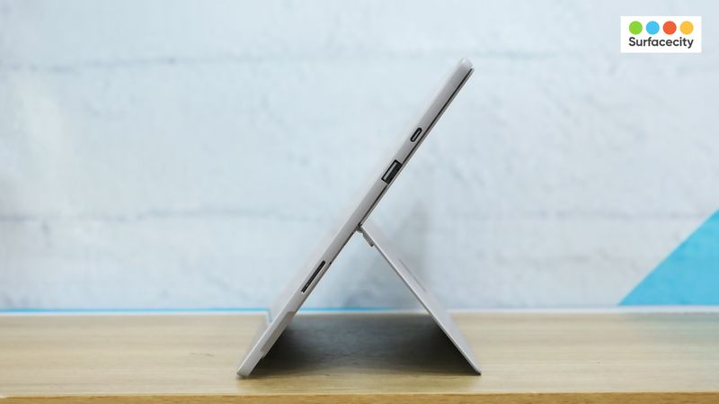 Surface Pro 7 Plus đủ số lượng cổng kết nối cơ bản