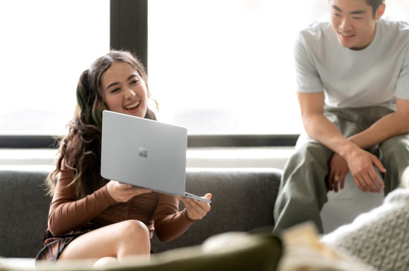 Một vài thay đổi khác của Surface Laptop Go 3