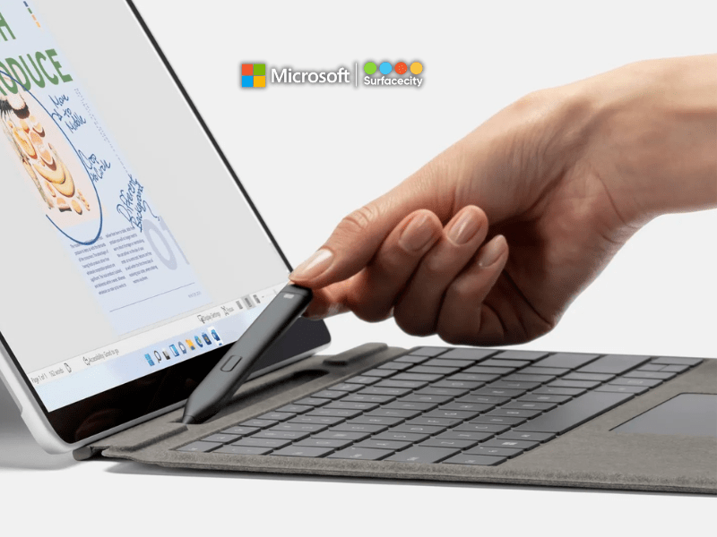 Surface Pro 8 với phụ kiện đa dạng