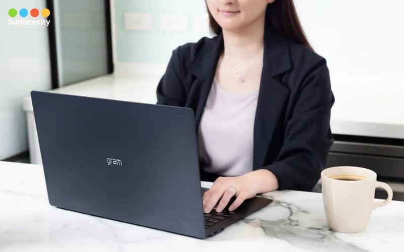 LG Gram SuperSlim với con chip Intel Core i7-1360P thế hệ thứ 13