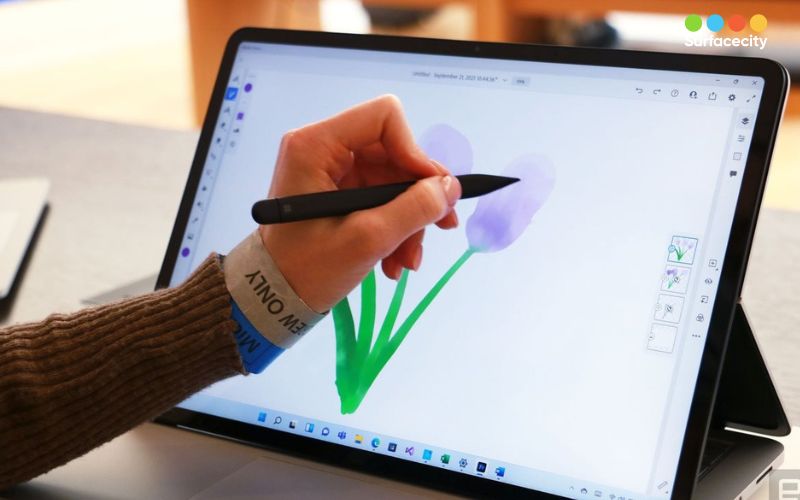 Màn hình: Surface Pro 8 vượt trội với thông số màn hình ấn tượng