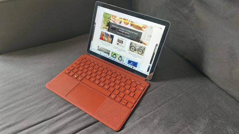 Surface Go 3 khó cạnh tranh trong năm 2023