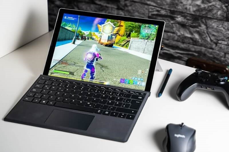 Test Game Trên Surface Pro 7 Plus